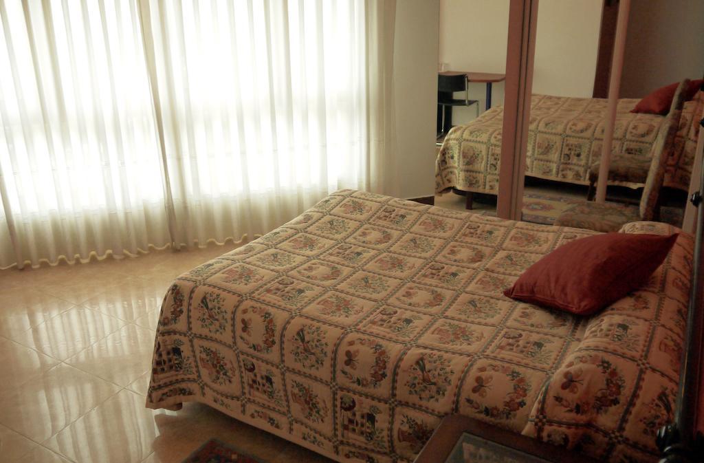 Hotel Lena โปลา เด เลนา ห้อง รูปภาพ